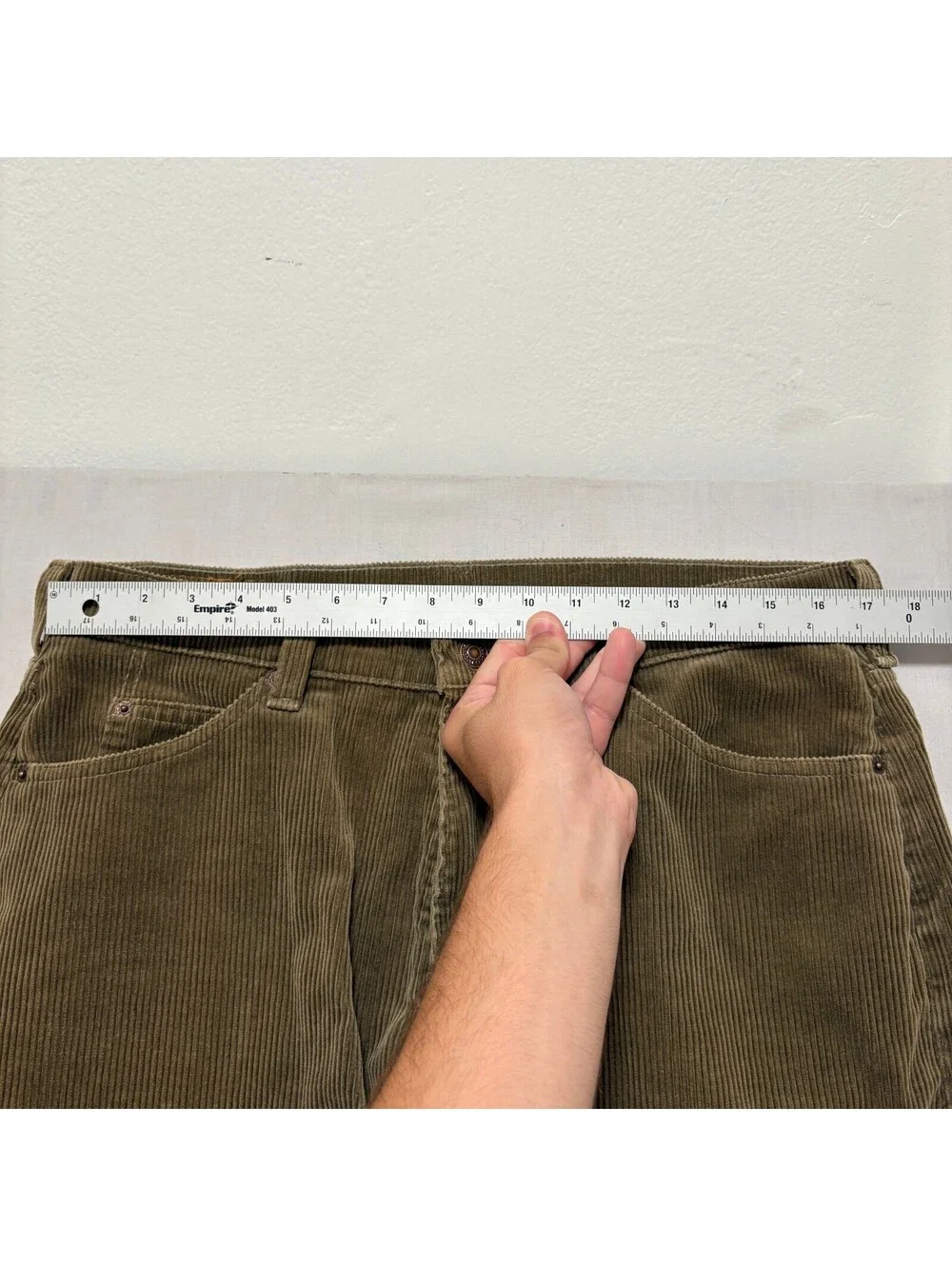 VTG 90's Levis 565 Loose Fit Corduroy USA Wide Leg Pants Men’s 34x32 Olive Green